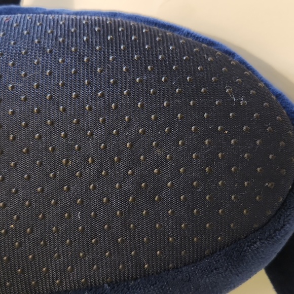 Children’s Place Shark Slippers size 1/2 - Picture 4 of 8